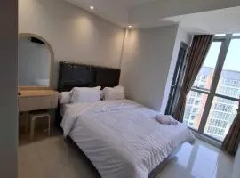 1 room gold coast pik seaview