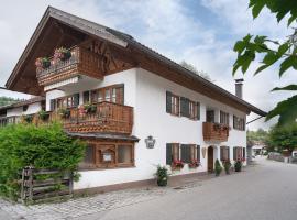 Ferienhaus Werdenfels，位于米滕瓦尔德的酒店