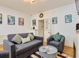 New - 2 Br House Close To Arena, Meadowhall, M1，位于Wincobank的酒店