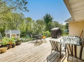 Pet-Friendly Sheboygan Home 4 Mi to Lake Michigan