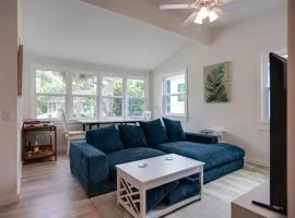 Newly Renovated Duplex, Upper Unit, 4th row from the beach