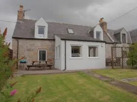 Mike's 3-bedroom Countryside Cottage
