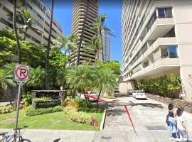 Waikiki Studio Steps to Beach-Mall Free Parking-WiFi