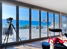 Mornington Ocean Views private stage 5BR Haven，位于德罗马纳的酒店