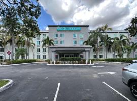 La Quinta Inn & Suites by Wyndham Sawgrass，位于黎明城的酒店