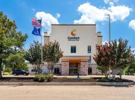 Comfort Inn & Suites Grenada，位于格林纳达的酒店