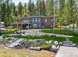 The Lake House on Lake Pend Oreille，位于Sagle的酒店