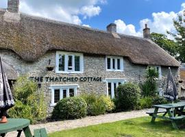 The Thatched Cottage Inn，位于谢普顿马利特的酒店