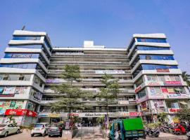 Hotel Skycity, Best Luxurious Hotel AC Rooms In Surat，位于苏拉特苏拉特机场 - STV附近的酒店