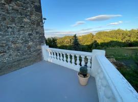 Maison montagne posez vous sur les Volcans d'Auvergne à 7 minutes de A75，位于Augnat的酒店