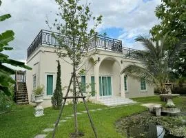 Villa Lacroix Organic Farm