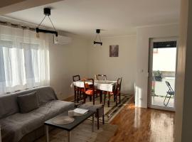 Slatki Snovi - Novi apartman u centru Vranja - FREE PARKING，位于弗拉涅的酒店