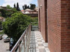 old property1，位于阿尔及尔的酒店