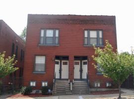 Historic Home in St Louis near Busch Stadium, Arch，位于Soulard的酒店