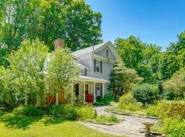 Historic Catskills Farmhouse Ski, Hike and Relax!