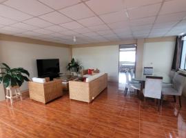 Departamento Familiar a 1 cuadra de la plaza，位于奥克萨潘帕的酒店