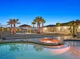 Luxury 5BR Retreat Pool Hot Tub Gym 7000sqf