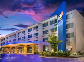 GLo Hotel Asheville-Blue Ridge Parkway，位于阿什维尔的酒店