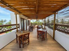 Milos Hotel Icaraizinho，位于伊卡莱的酒店