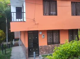 Casa Semi-campestre cerca a Universidad San Buenaventura，位于贝约的酒店