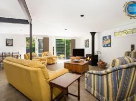 Grey Gables - Pet Friendly with Fireplace, Pool, Spa & Sauna