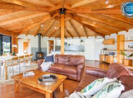 Hidden Orchard - Pet Friendly - 4 Mins Walk to Beach，位于Callala Bay的酒店