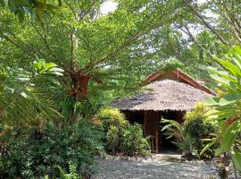 Magpie homestay & jungle trekking，位于武吉拉旺的别墅