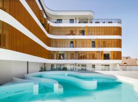 Baltic Waves Resort by PI Apartments - Official Operator，位于米兹多洛杰的酒店