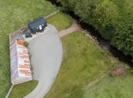 Barfield Shepherds Hut