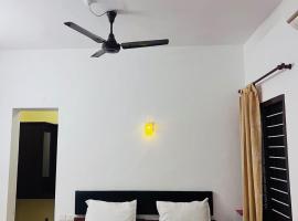 Hotel Sunday - Townhouse Club Airport Trivandrum，位于特里凡得琅的酒店