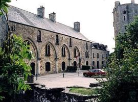 Logis L'hostellerie Du Chateau，位于布里克贝克的酒店