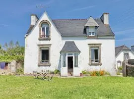 726-Belle maison bretonne, centre-ville, port et p