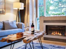 Glacier Lodge Premiere Suite，位于惠斯勒的酒店