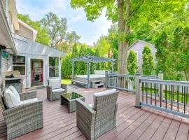 Saratoga Springs Home with Hot Tub Walk to Downtown