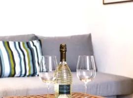 Hostly - La Spina Suite Apartment