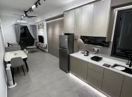 Triple A Deluxe Home 3 BR Forum SoHo Suites