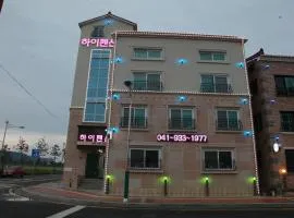 Boryeong Daecheon High Pension