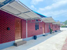Sasuka Chalet Pantai Pandak，位于瓜拉丁加奴的酒店