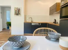 Bergluft TOP 1 Modern Apartment with 2 bedrooms in Grafenbach - Wi-Fi, Parking & 24 hour Self Check-in
