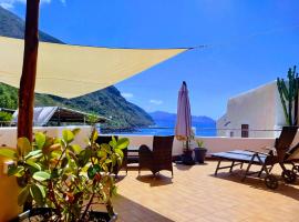 Albergo Seaside，位于雷妮的酒店