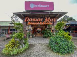 RedDoorz at Damar Mas Gunung Kelud Kediri，位于谏义里的酒店