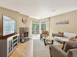Family-Friendly South Loop Escape