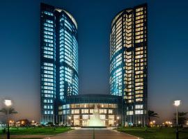 Hilton Brazzaville Les Tours Jumelles Hotel & Residences，位于布拉柴维尔的酒店
