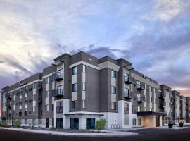 WaterWalk Extended Stay by Wyndham Tucson，位于土桑的带泳池的酒店