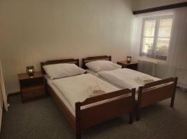 Nobiles Hotel Šternberk，位于施滕贝克的酒店