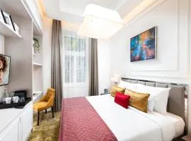 Three Corners Avenue Hotel