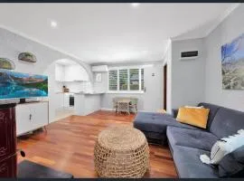 2BDR Holiday Flat near Bright-Entire Place