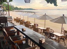 银沙度假村，位于沙美岛的海滩酒店