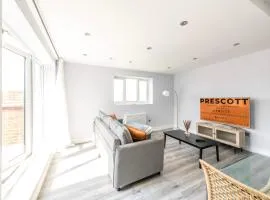 Unique Pent House Apartment - Central - 6 Guests