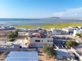 Casa Vacacional con Vistas Espectaculares, Refúgiate en la Serenidad del Mar